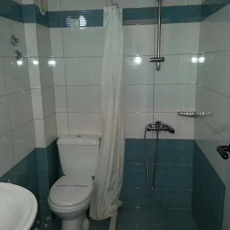 Iro Hotell